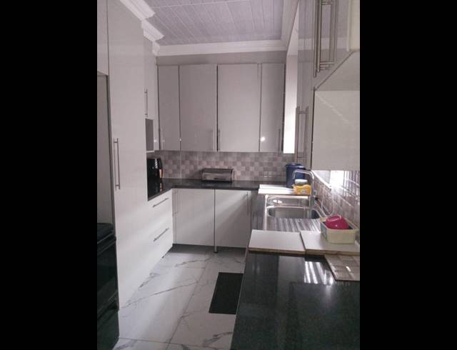 4 BEDROOM HOUSE FOR SALE IN NELLMAPIUS